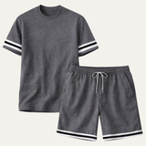 Das Modena Herren Sommer-Set im Trendlook – T-Shirt und Shorts
