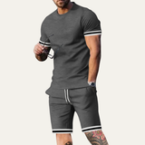 Das Modena Herren Sommer-Set im Trendlook – T-Shirt und Shorts
