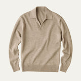 Das Venice Herren-Poloshirt aus Baumwolle mit V-Ausschnitt – Old-Money-Stil