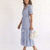 Dakota | Gestreiftes Stufen-Midikleid mit kurzem Arm