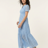 Brielle | Stufen-Midikleid mit Lochstickerei