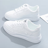 Schicke weiße Sneaker, leicht und bequem