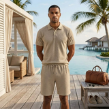 Das Surrey Herren Sommer-Jacquard-Set aus Poloshirt & Shorts – Leichtes Strand-Outfit