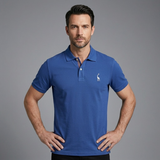 Das Elmwood Herren-Poloshirt aus Baumwolle, gepflegt