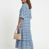 Elodie | Stufen-Midikleid mit Rautenmuster