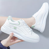 Schicke weiße Sneaker, leicht und bequem