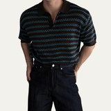 Das Brunello Herren-Poloshirt aus gestreiftem Strick mit Umlegekragen