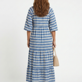 Elodie | Stufen-Midikleid mit Rautenmuster