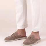Mediterrane Pantolette aus Veloursleder in Beige