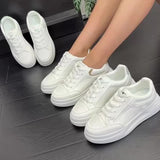 Schicke weiße Sneaker, leicht und bequem