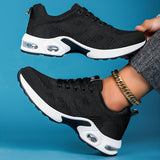 Atmungsaktive Sneaker mit Luftpolster und rutschfester Sohle