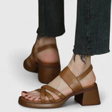 Celeste – Elegante Sandalen mit gekreuzten Riemen
