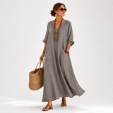 Valentina Kaftan in Grau, uni