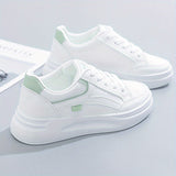 Schicke weiße Sneaker, leicht und bequem