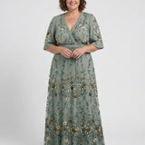 Evadne | Besticktes Maxikleid mit V-Ausschnitt