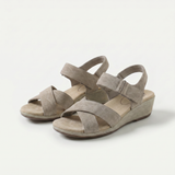 Holly – Natürliche Wärme in sanftem Camel