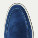 Klassischer Loafer aus Veloursleder in Berry Blue