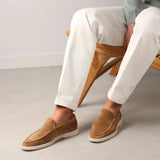 Klassischer Loafer aus Veloursleder in Sandbeige