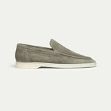 Klassischer Loafer aus Veloursleder in Olive Green